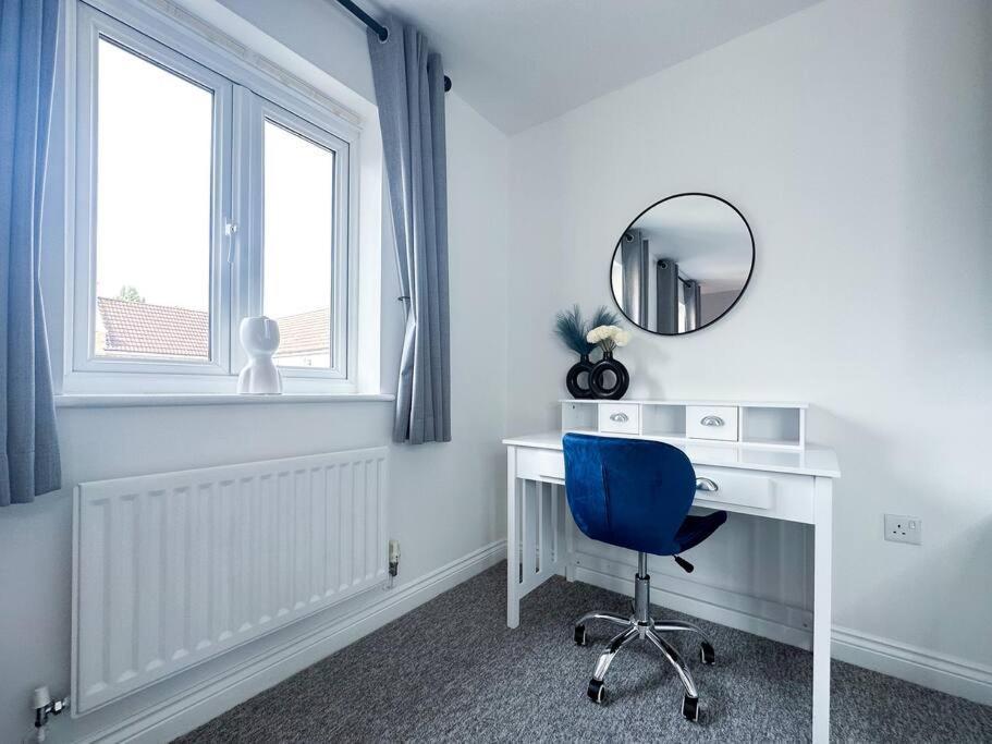 Apartment Boutique Townhouse - Sleeps Up To 8 - Perfect For Families & Groups! *