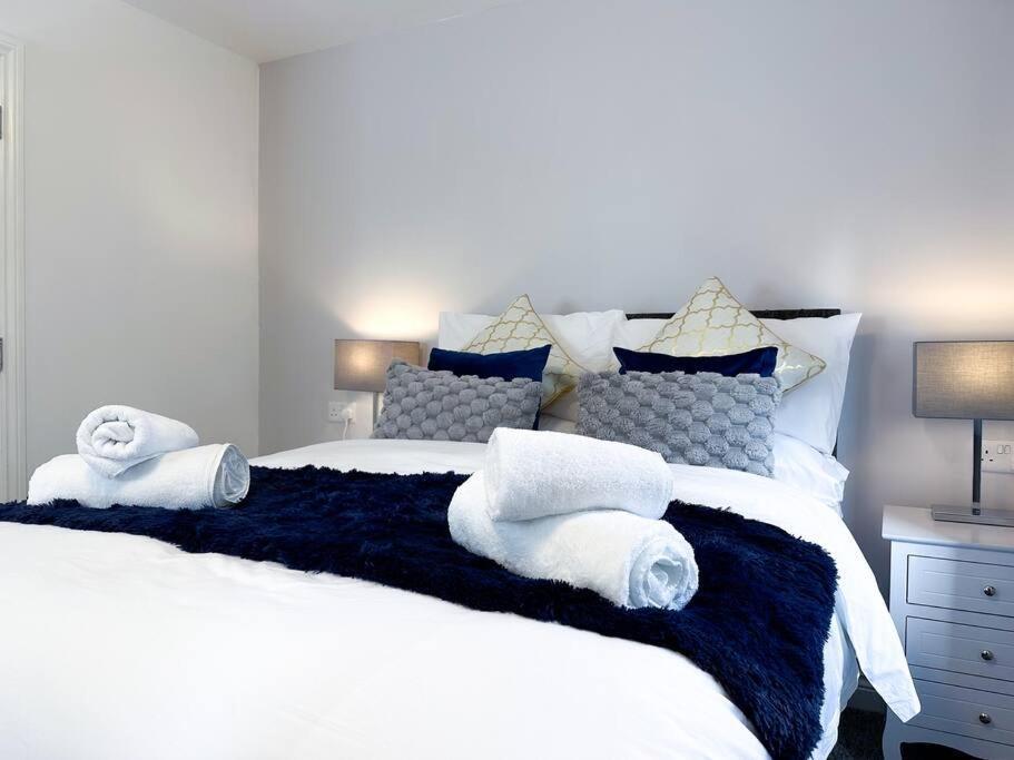 Boutique Townhouse - Sleeps Up To 8 - Perfect For Families & Groups! Apartment Bristol